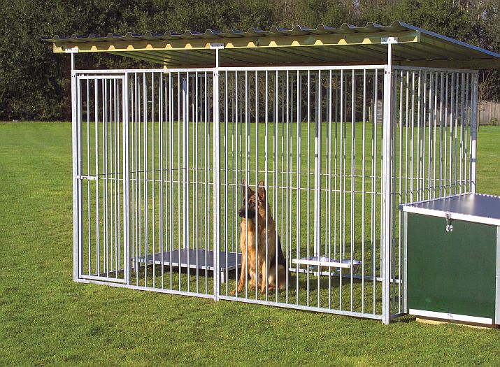 4 sided bar dog pen with roof