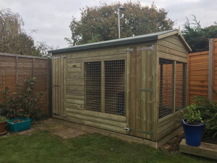 Winterley Wooden Dog Kennel And Run 10ft (wide) x 5ft (depth) x 6'6ft (apex)