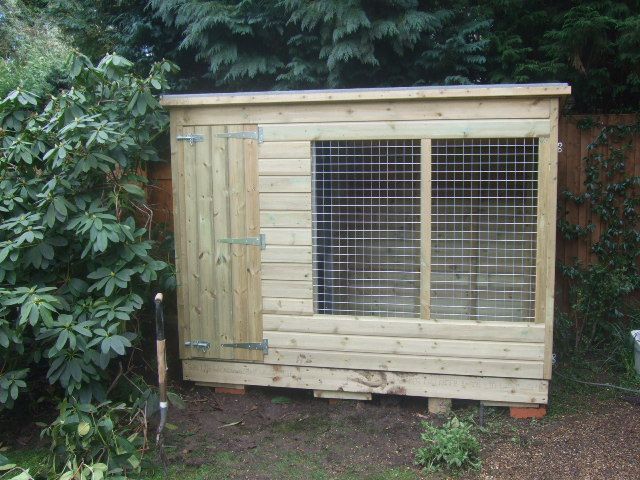 ASTON WOODEN DOG KENNEL AND RUN 14ft (wide) x 6ft (depth) x 5'7ft (high)