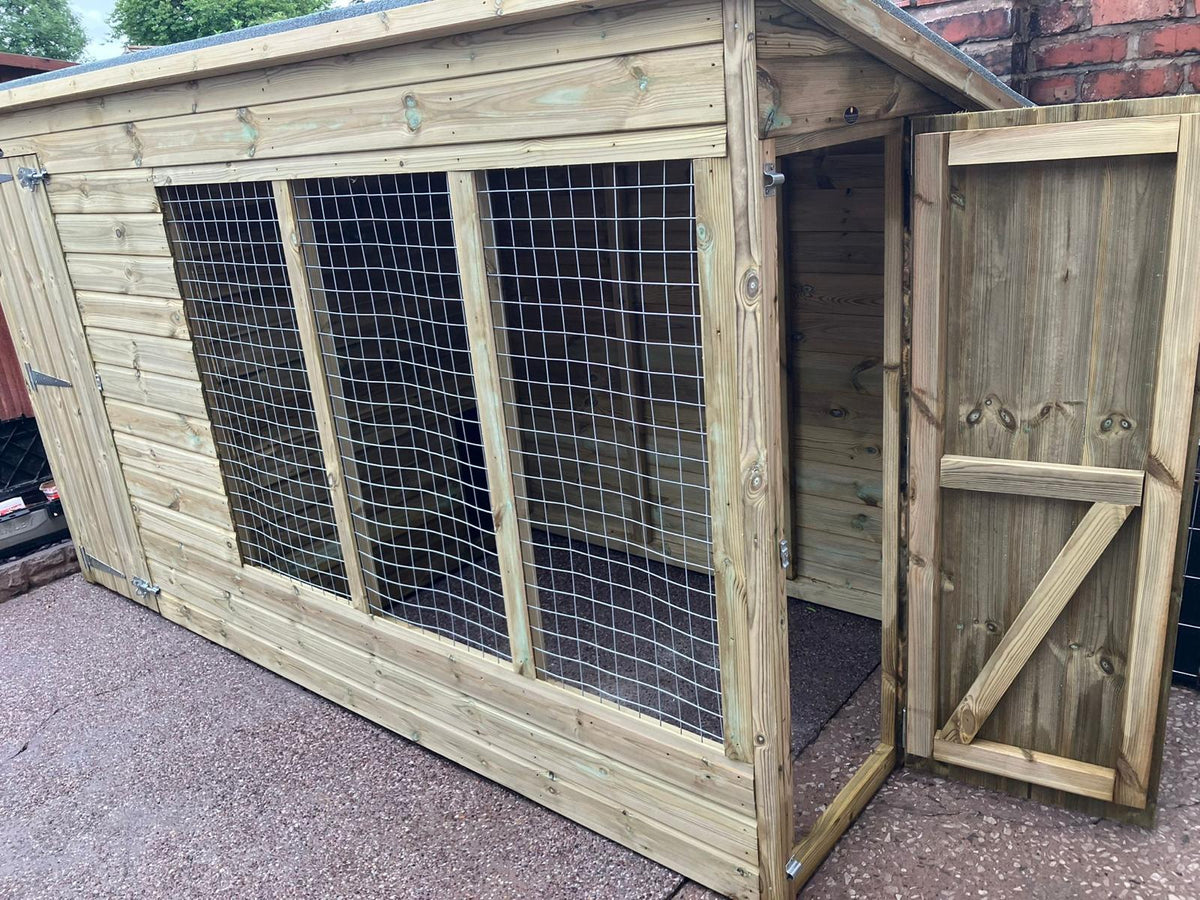 Deep Aston Wooden Dog Kennel & Run 8ft x 5ft