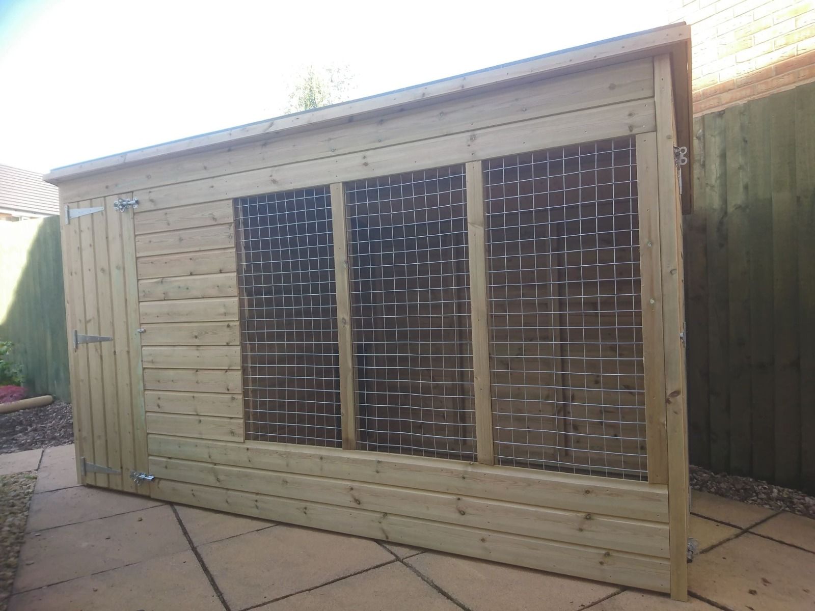 ASTON WOODEN DOG KENNEL AND RUN 14ft (wide) x 4ft (depth) x 5'7ft (high)