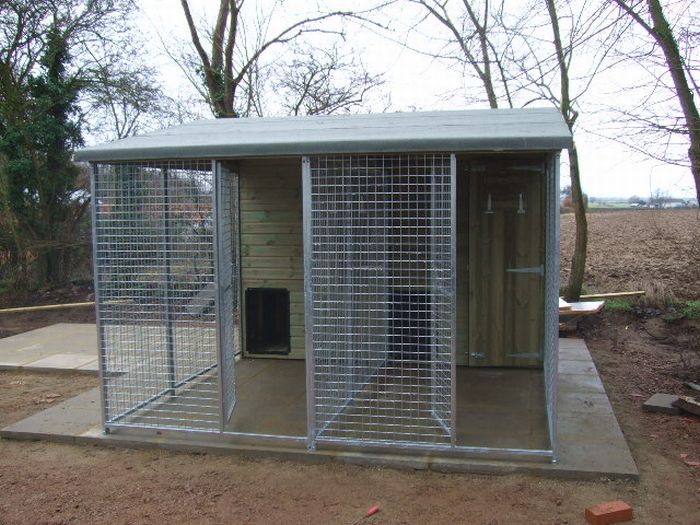 Chesterton 5 Block Wooden Dog Kennel And Run 25ft (wide) x 10'6ft (depth) x 7'3ft (apex)