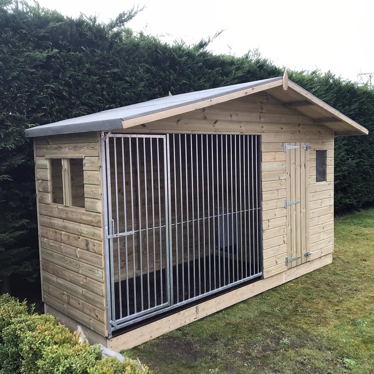 Elworth Chalet Wooden Dog Kennel And Run 14ft (wide) x 5ft (depth) x 6'6ft (apex)