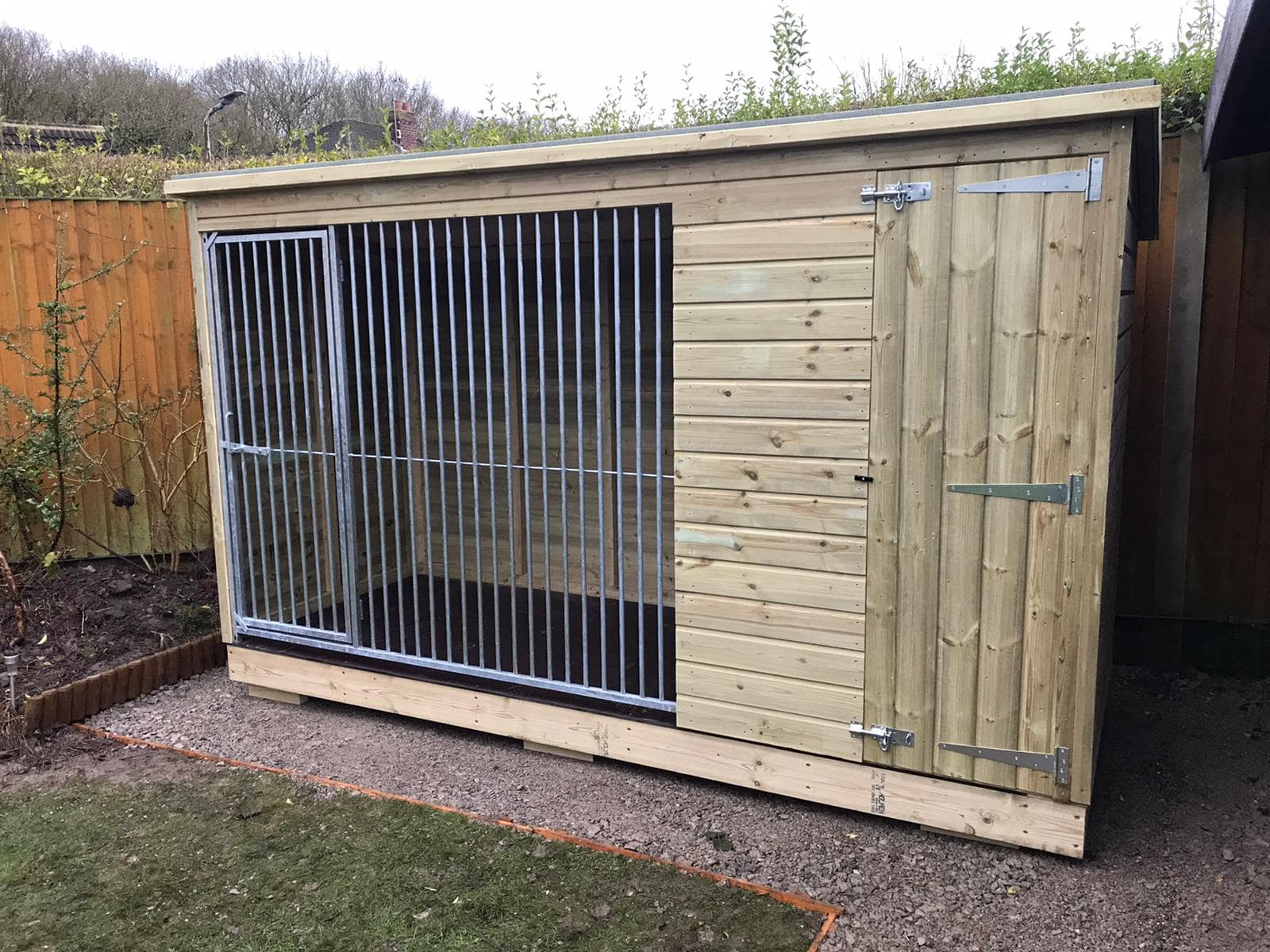 Chesterfield Wooden Dog Kennel And Run 10'6ft (wide) x 5ft (depth) x 5'11ft (high)